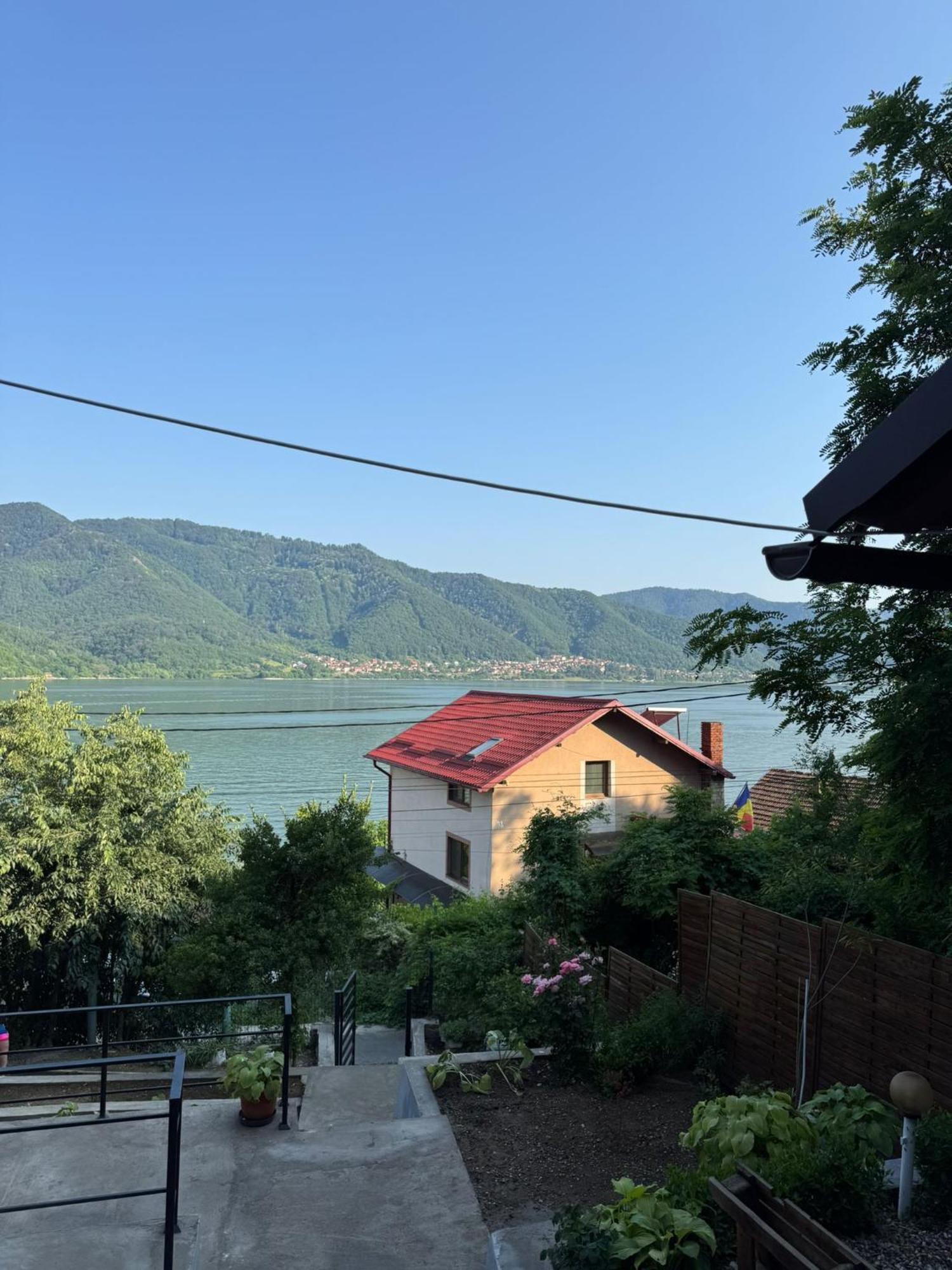 Casa Ema Hotel Orşova Buitenkant foto